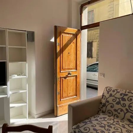 Bellaflo: Small Apartment In The Center Of Florence-3